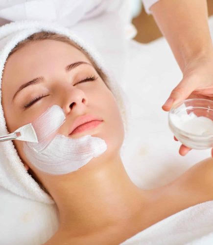 10-Things-To-Know-Before-Getting-Your-Facial-Waxing-scaled